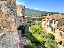 Load image into Gallery viewer, EXCLUSIVE DINING EXPERIENCE IN MONTERIGGIONI