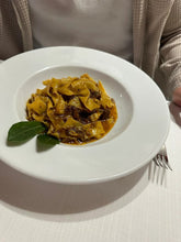 Load image into Gallery viewer, EXCLUSIVE DINING EXPERIENCE IN MONTERIGGIONI