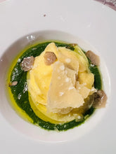 Load image into Gallery viewer, EXCLUSIVE DINING EXPERIENCE IN MONTERIGGIONI