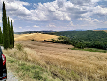 Load image into Gallery viewer, EXCLUSIVE DINING EXPERIENCE IN MONTERIGGIONI